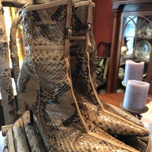 Claudia Ciuti Snakeskin Ankle Boots; SOOOO Sexy; Gorgeous; STATEMENT BOOTS!